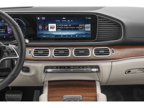 Used 2025 Mercedes-Benz GLE 450 4MATIC Coupe image 10