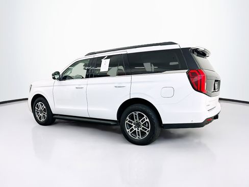 Used 2025 Ford Expedition Active AWD/4WD image 5