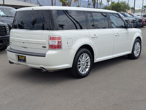 Used 2013 Ford Flex SEL FWD image 2