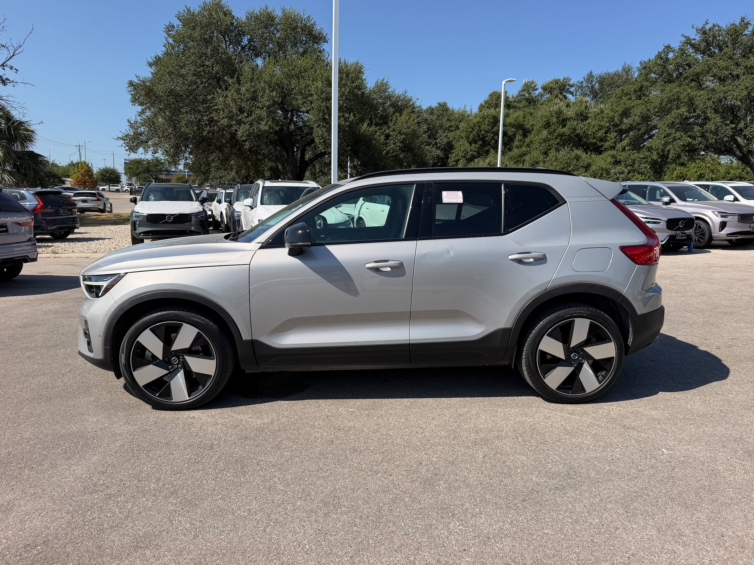 Certified 2023 Volvo XC40 Recharge Ultimate w/ Protection Package Premier AWD/4WD image 3