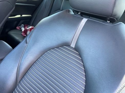 Used 2019 Toyota Camry SE w/ Carpet Mat Package FWD image 22