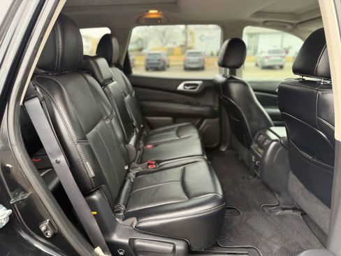 Used 2018 Nissan Pathfinder SL w/ SL Premium Package image 20