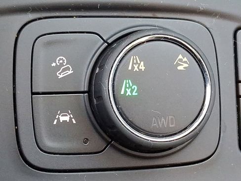 Used 2023 GMC Terrain SLE w/ Driver Convenience Package image 23