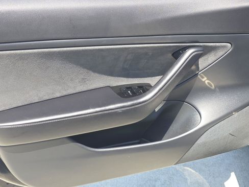 Used 2018 Tesla Model 3 Long Range AWD/4WD image 13