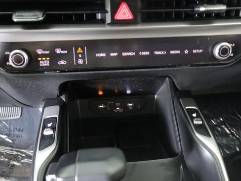 Used 2024 Kia Sorento S w/ Panoramic Sunroof Package AWD/4WD image 16