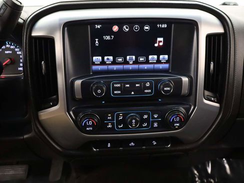 Used 2017 GMC Sierra 1500 SLE w/ SLE Value Package AWD/4WD image 10