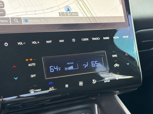 Used 2024 Hyundai Santa Cruz SEL w/ Activity Package image 26