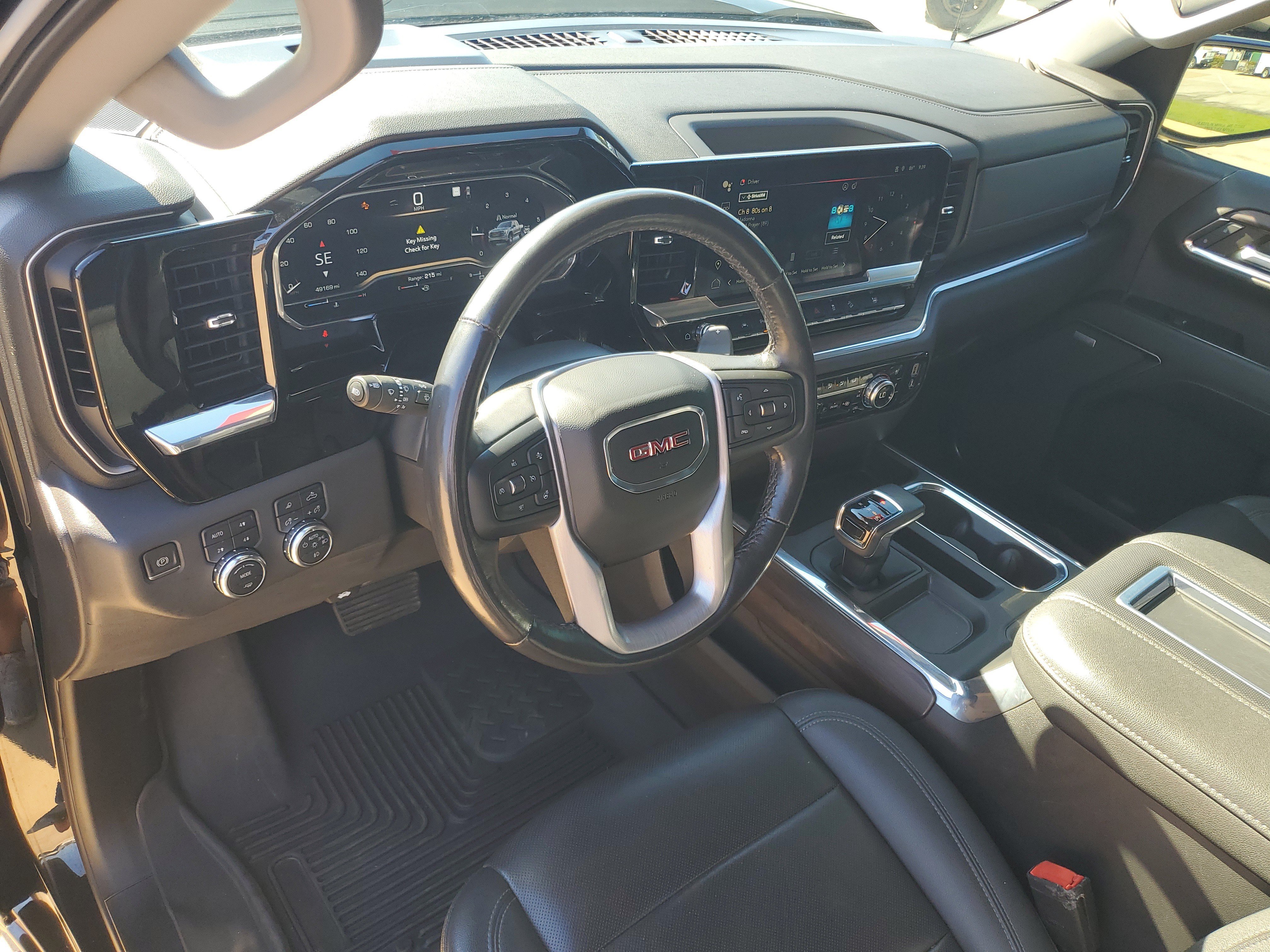Used 2022 GMC Sierra 1500 SLT w/ SLT Premium Plus Package AWD/4WD image 6