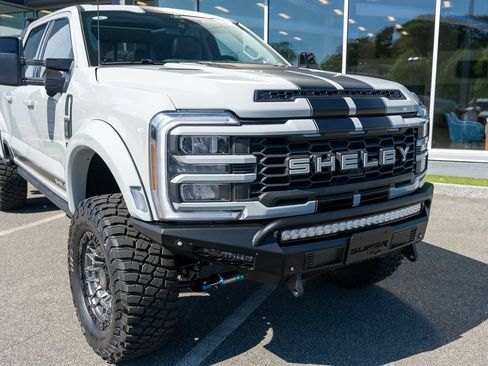 New 2026 Ford F250 Lariat w/ Black Appearance Package AWD/4WD image 9