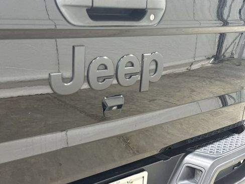 Used 2020 Jeep Gladiator Sport w/ Quick Order Package 24S AWD/4WD image 31