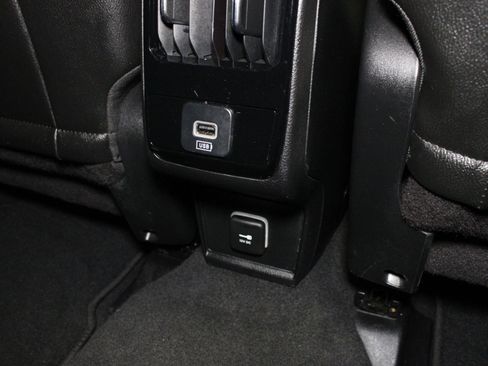 Used 2024 Jeep Compass Latitude AWD/4WD image 17