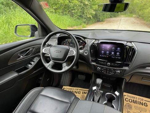 Used 2023 Chevrolet Traverse Premier w/ Redline Edition AWD/4WD image 31