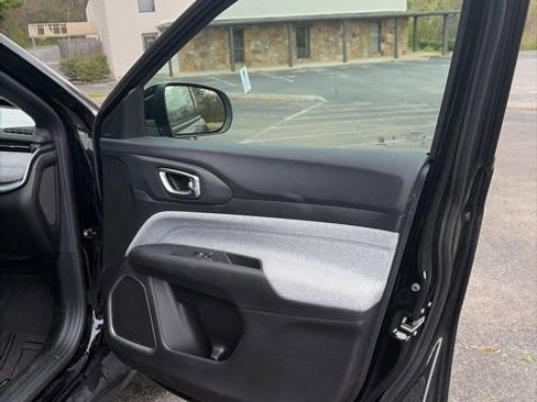 Used 2024 Jeep Compass Latitude image 19