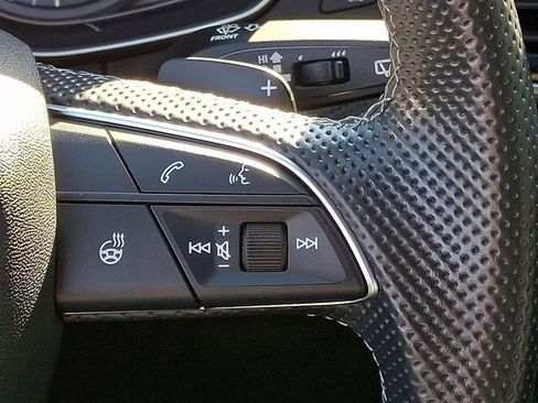 Used 2022 Audi SQ5 Premium image 25