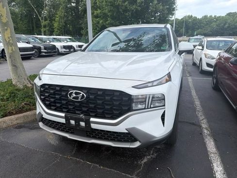 Used 2023 Hyundai Santa Fe SE AWD/4WD image 4