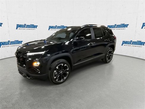 Used 2025 Chevrolet Equinox RS w/ Safety and Technology Package image 5