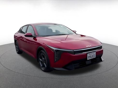 Used 2025 Kia K4 LXS image 8