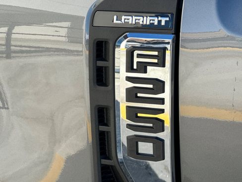 New 2026 Ford F250 Lariat w/ Lariat Ultimate Package AWD/4WD image 25