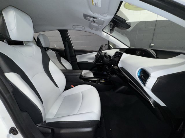 Used 2022 Toyota Prius XLE AWD/4WD image 12