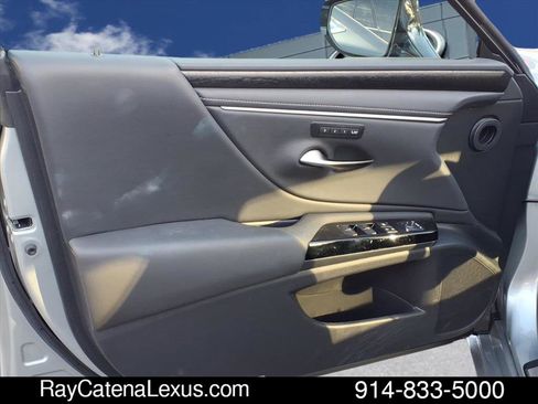 Certified 2023 Lexus ES 350 w/ Premium Package image 10