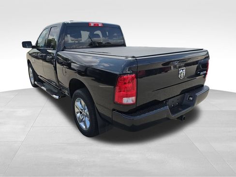 Used 2019 RAM 1500 Express w/ Express Value Package AWD/4WD image 4