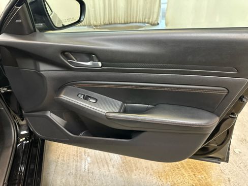 Certified 2019 Nissan Altima 2.5 SR FWD image 27