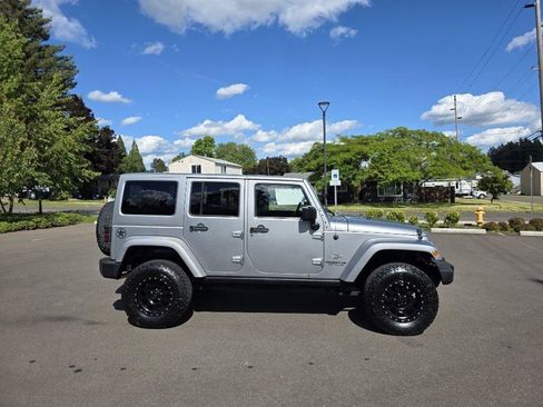 Used 2013 Jeep Wrangler Unlimited Sport AWD/4WD image 4
