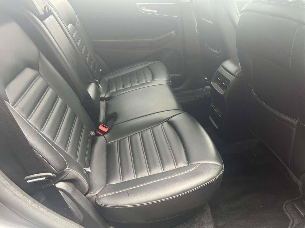 Used 2024 Ford Edge SEL AWD/4WD image 19