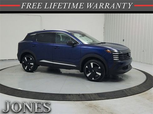 New 2026 Nissan Kicks SR image 1