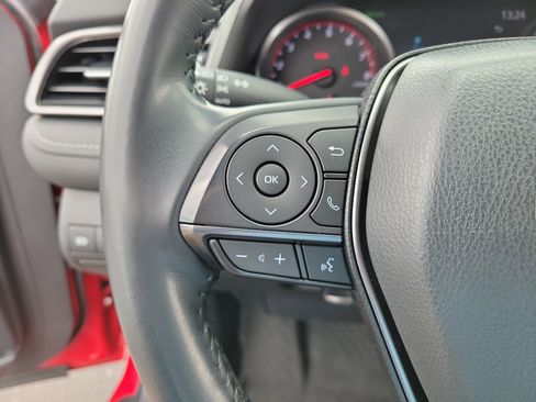 Certified 2022 Toyota Camry XSE FWD image 25