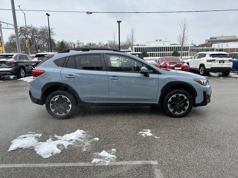 Used 2022 Subaru Crosstrek 2.0i Premium image 5