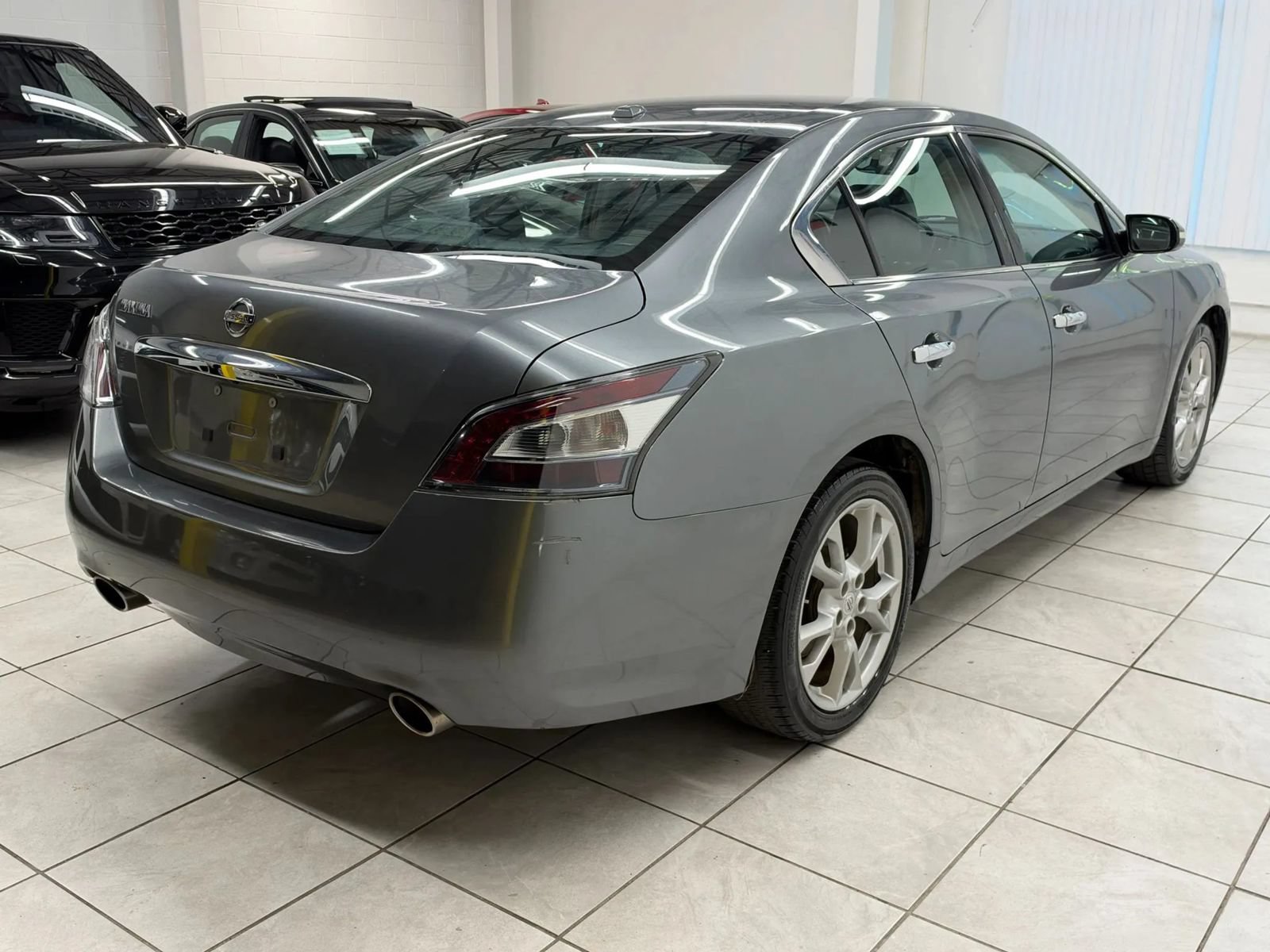 Used 2014 Nissan Maxima 3.5 SV w/ Technology Package FWD image 9