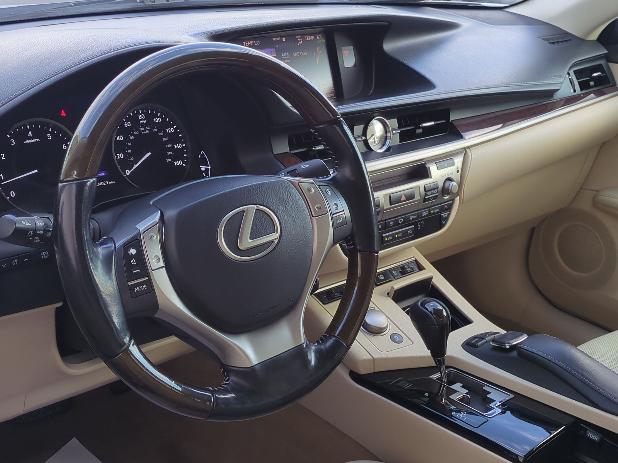 Used 2015 Lexus ES 350 w/ Luxury Package FWD image 30