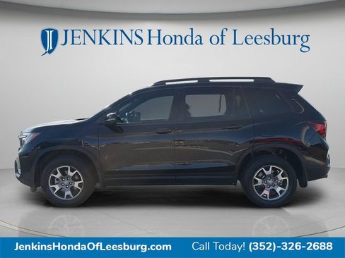 Used 2023 Honda Passport TrailSport image 6