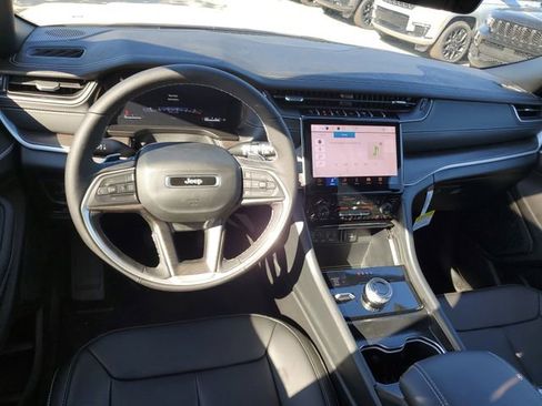 New 2025 Jeep Grand Cherokee Limited w/ Black Appearance Package image 7