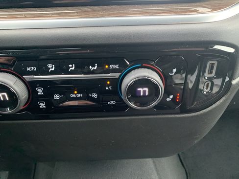 Used 2022 Chevrolet Silverado 1500 LT image 13