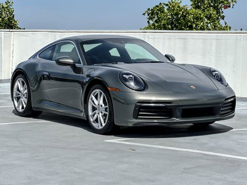 Used 2022 Porsche 911 Carrera RWD image 10