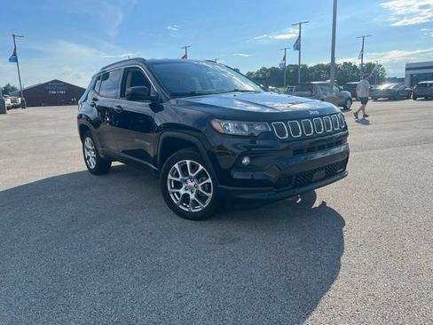 Used 2022 Jeep Compass Latitude AWD/4WD image 2