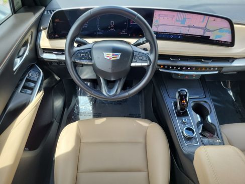 Used 2024 Cadillac XT4 Luxury FWD image 21