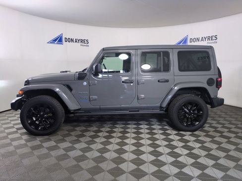 Used 2021 Jeep Wrangler Unlimited Sahara w/ Cold Weather Group AWD/4WD image 2