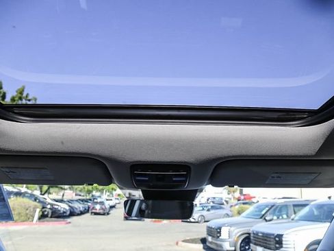New 2026 Hyundai Palisade SEL Premium w/ Tow & Go Package FWD image 18