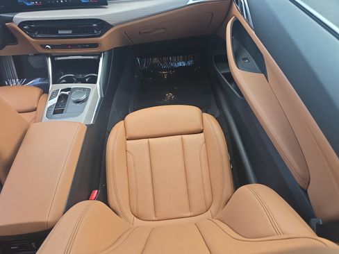 Used 2025 BMW 430i Coupe w/ Convenience Package image 13