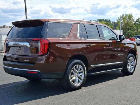 Used 2022 GMC Yukon SLT w/ SLT Luxury Package image 8