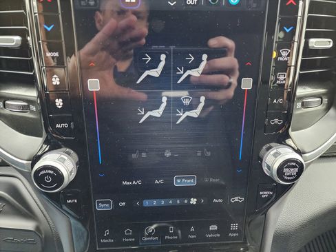 Used 2024 RAM 3500 Big Horn w/ Sport Appearance Package image 53