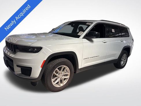 Used 2025 Jeep Grand Cherokee L Laredo w/ Luxury Tech Group I image 2