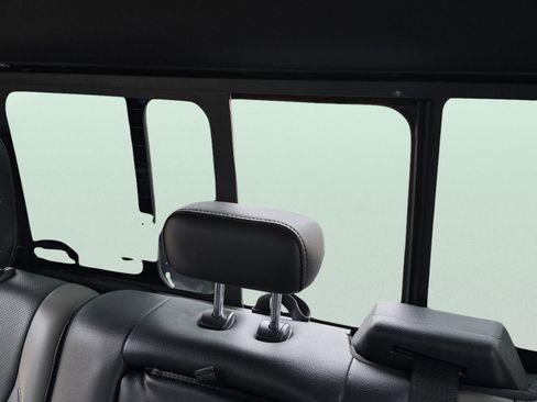 Used 2017 Ford F150 Raptor w/ Equipment Group 802A Luxury image 48