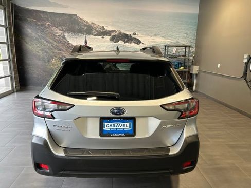 Used 2023 Subaru Outback Premium AWD/4WD image 5
