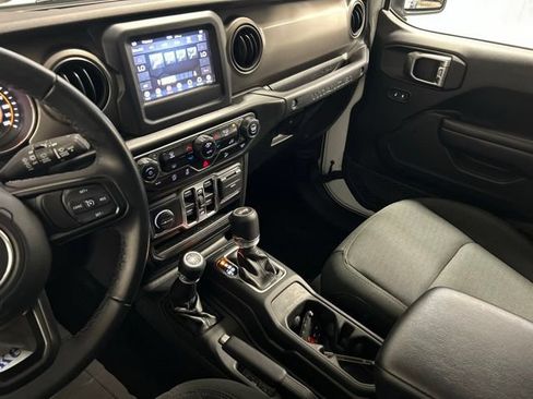 Used 2020 Jeep Wrangler Unlimited Sport S AWD/4WD image 25