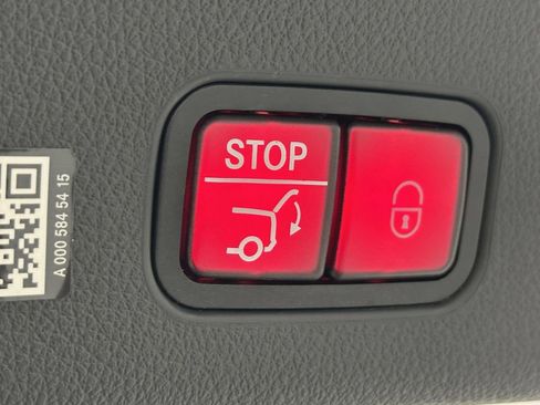 Certified 2025 Mercedes-Benz GLC 300 image 21