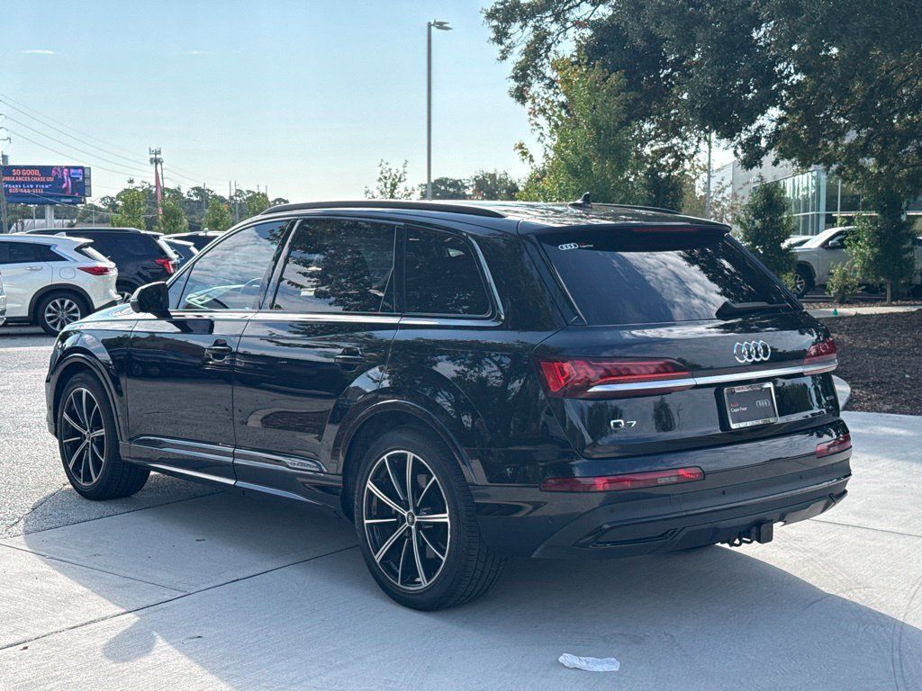 Used 2021 Audi Q7 3.0T Prestige w/ Prestige Package AWD/4WD image 3
